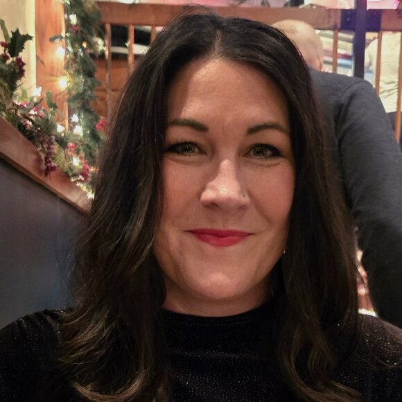 Meet your Posher, Amy - Picture 1 of 1